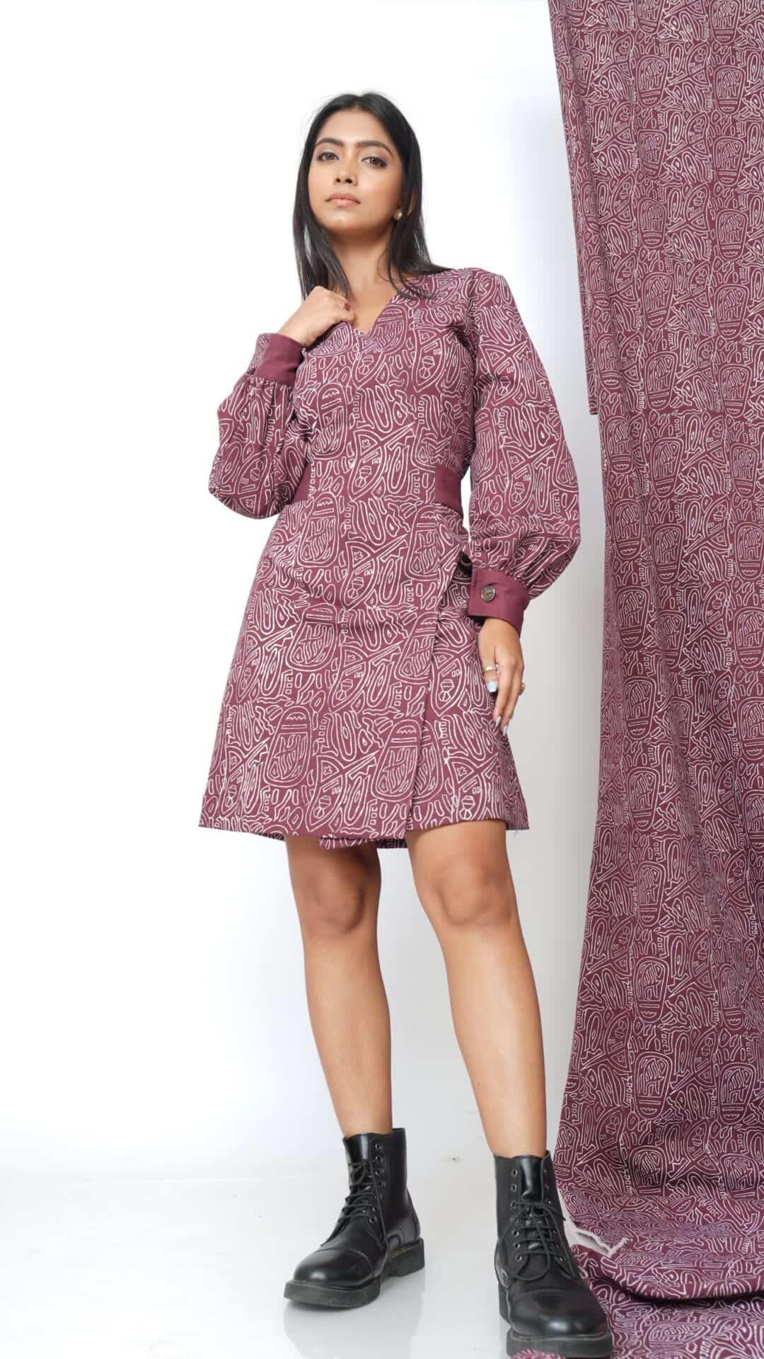 Lantern sleeves mauve abstract dress